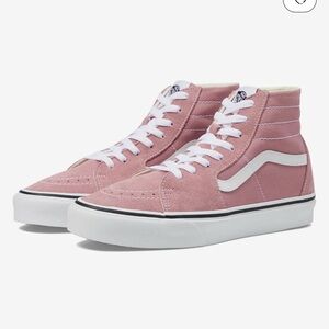Fu Sk8-Hi® Tapered light pink Vans.